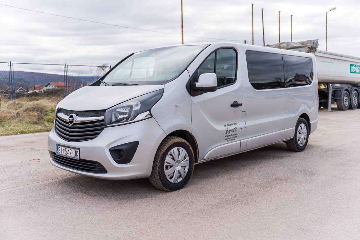 Opel Vivaro 1-2