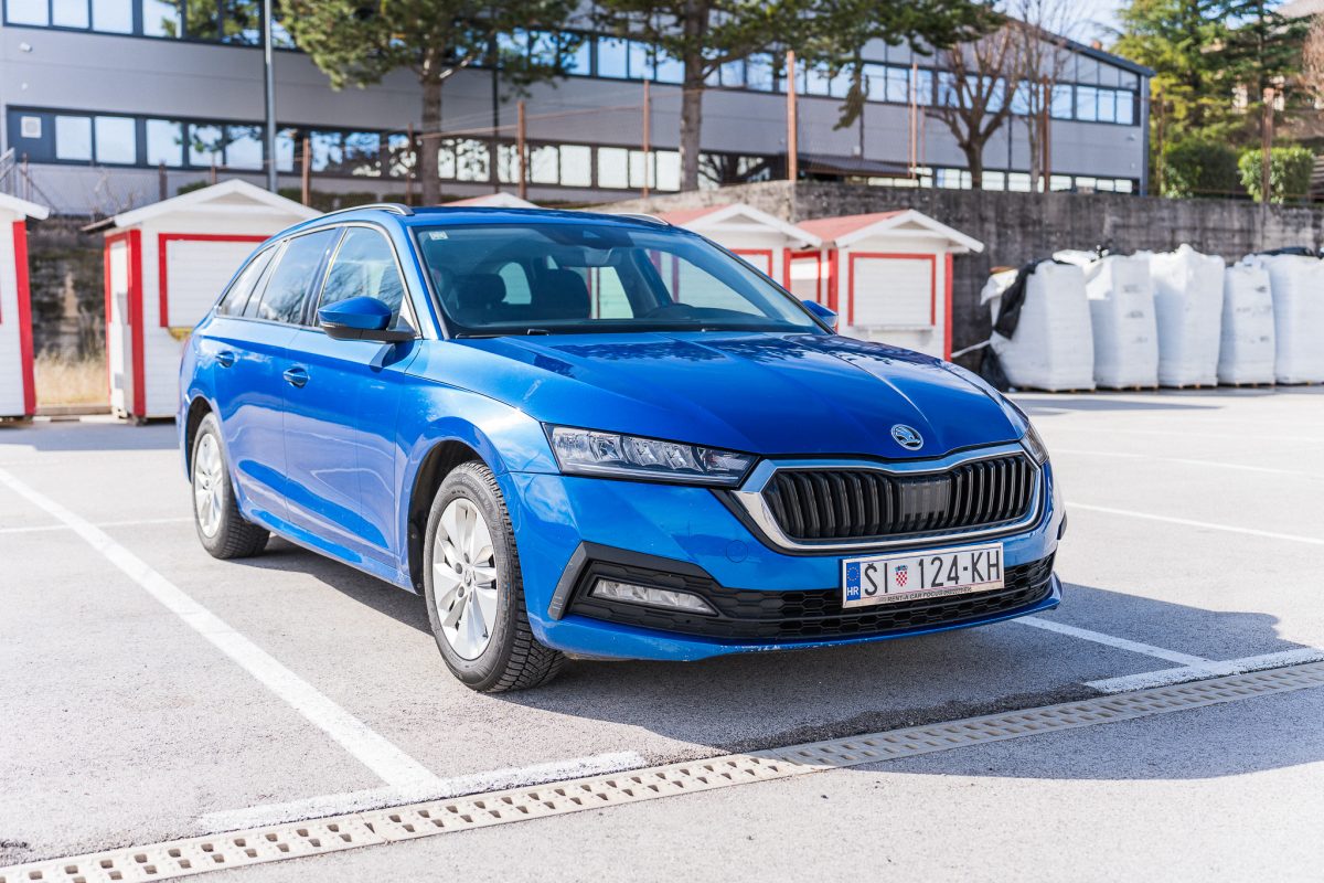 Skoda Octavia 2-8