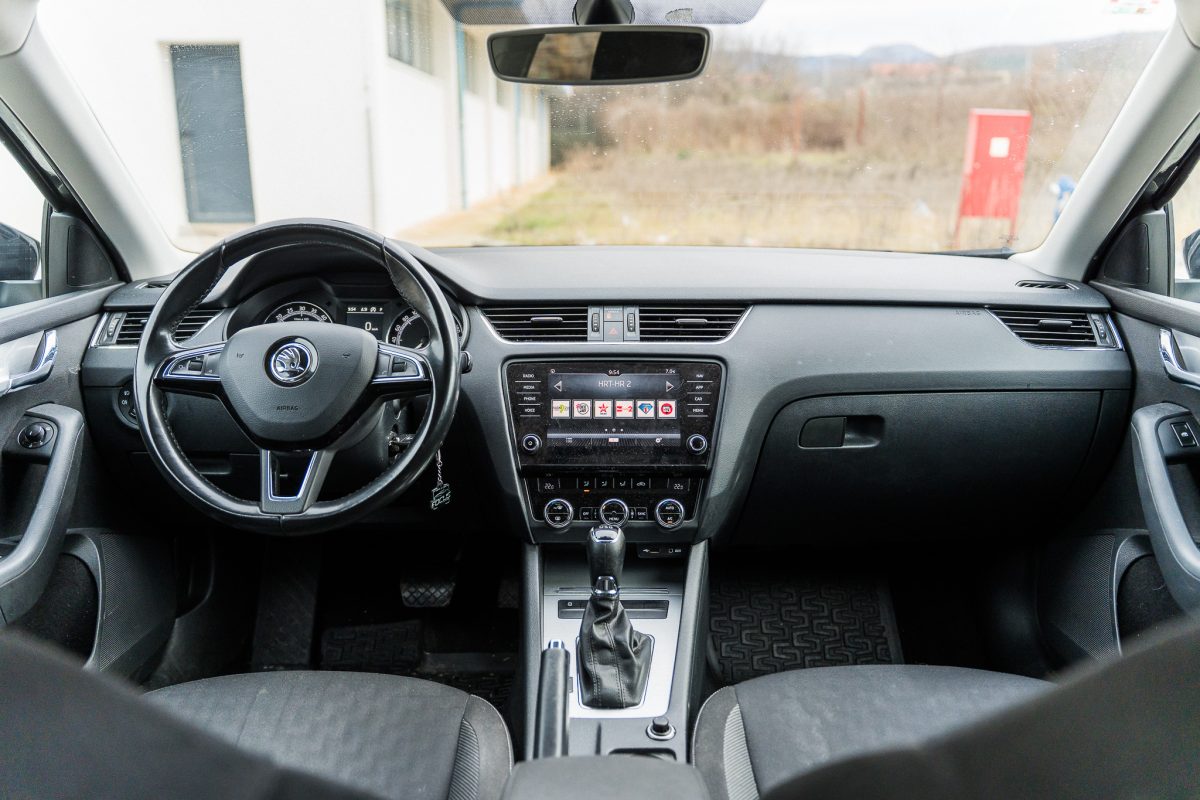Škoda Octavia 3-10