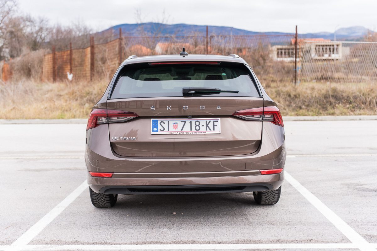 Škoda Octavia 3-15