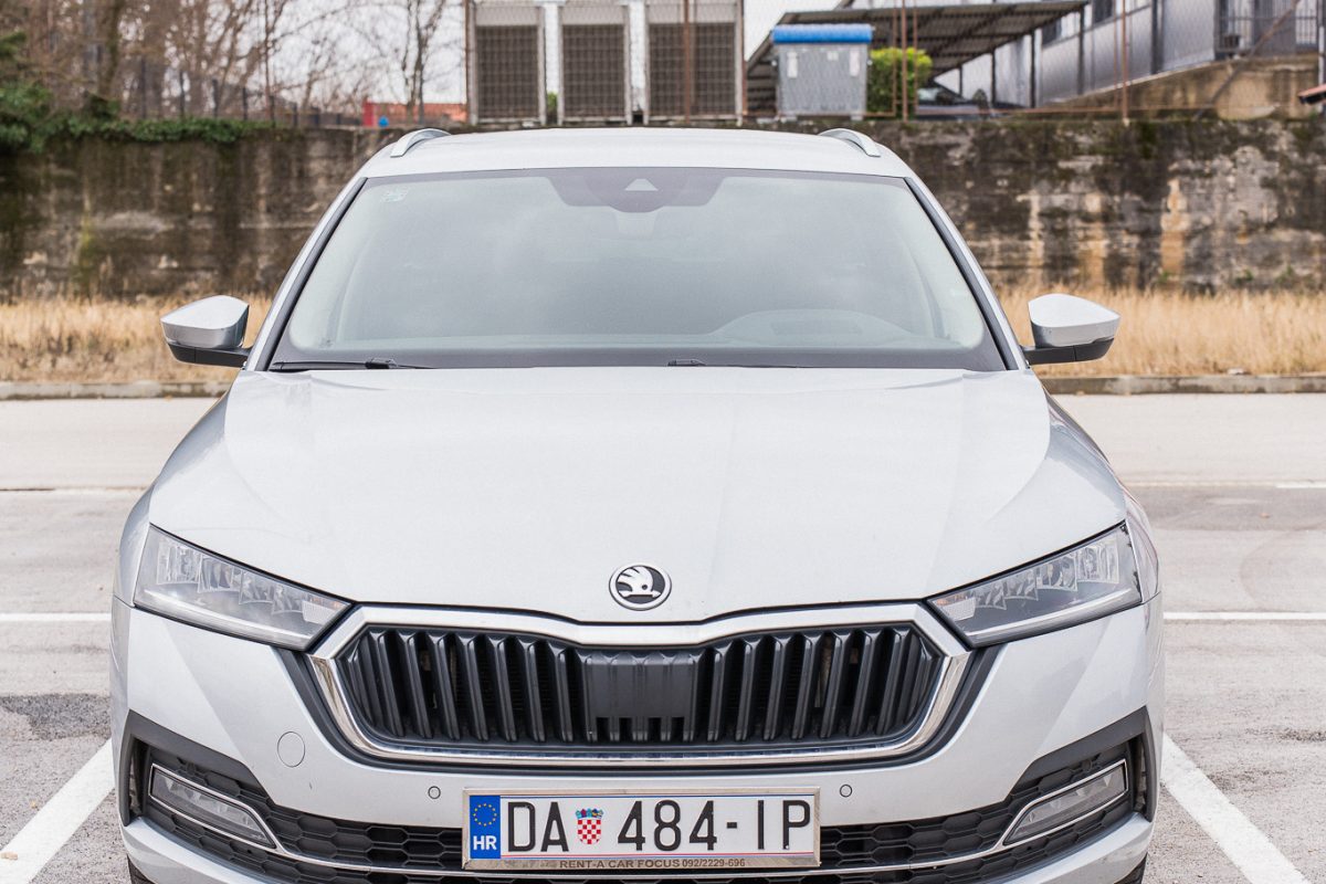 Škoda Octavia Combi 1-9