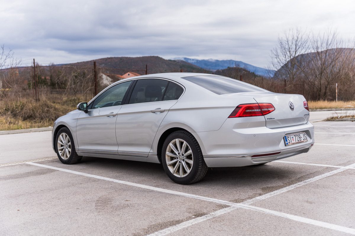 VW PASSAT B8 -4