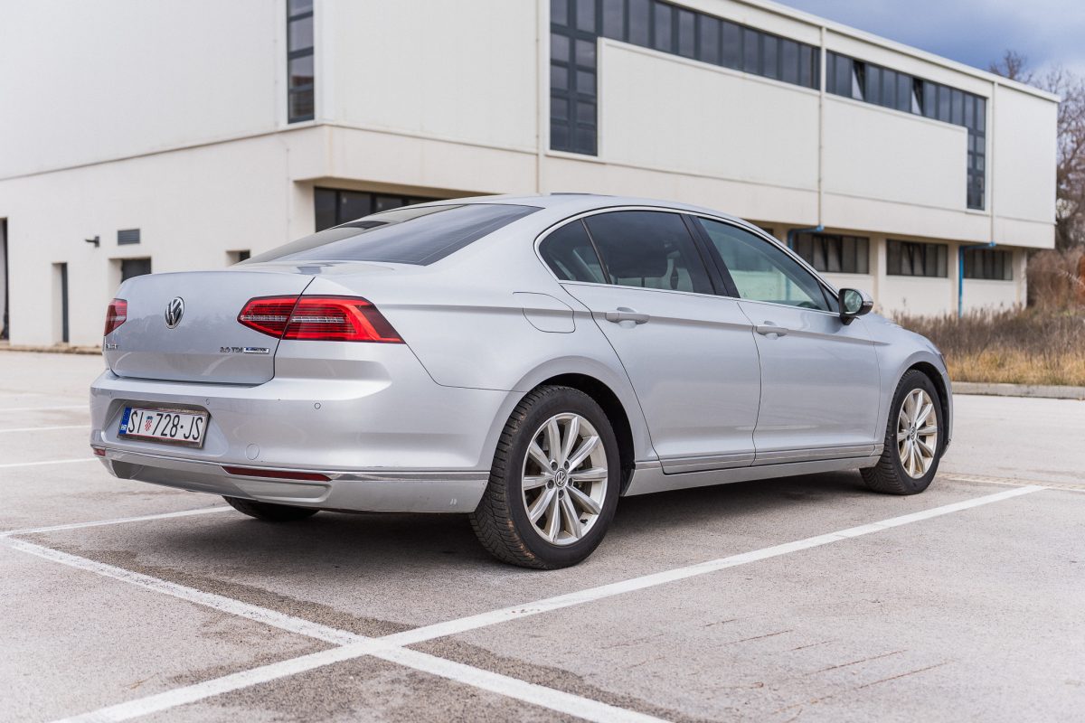 VW PASSAT B8 -6