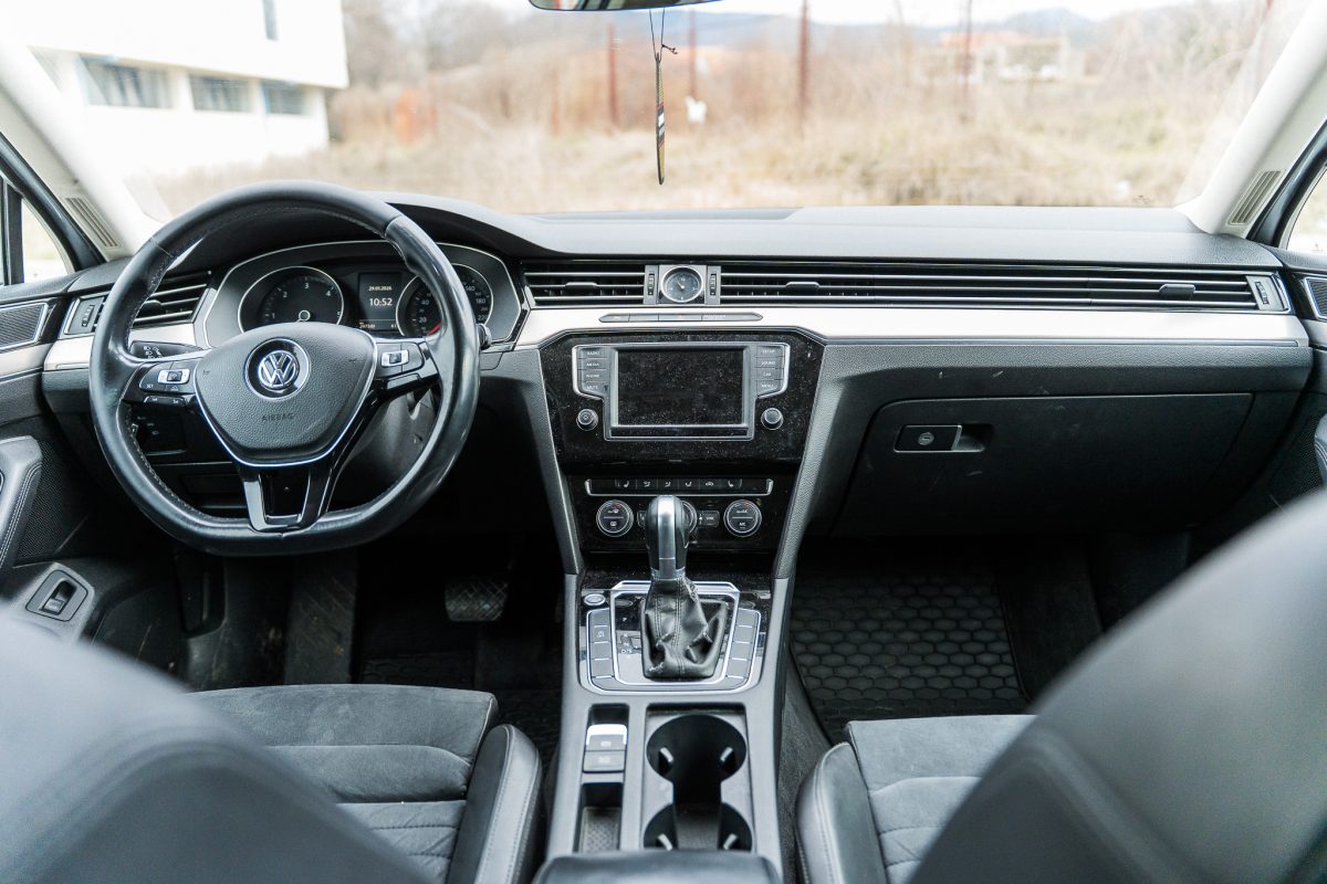 VW PASSAT B8 -9