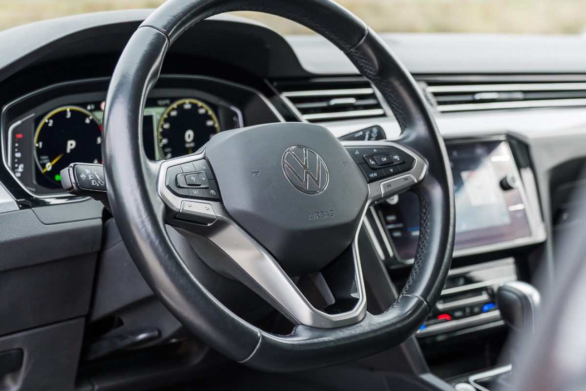 VW PASSAT B8.5 VARIANT-10
