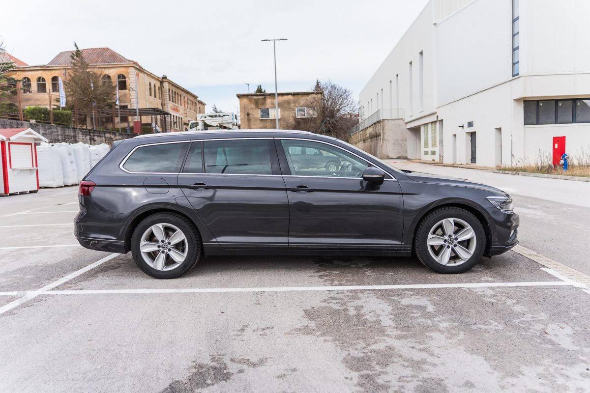 VW PASSAT B8.5 VARIANT-7